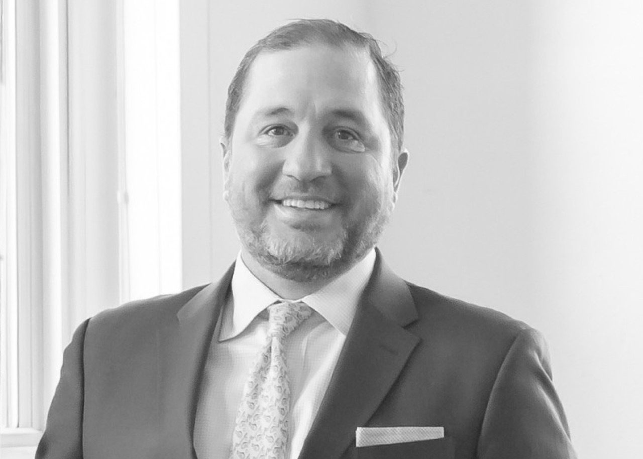 Headshot of Brian Schneiweiss, Senior Vice President/Investments for Stifel Institutional